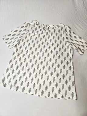 Soft Surroundings Tee With Leaf Pattern